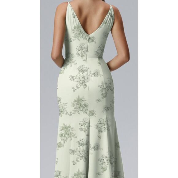 Elegant Floral Maxi Dress in Light Green/ Sage Green Size 8 - Picture 2 of 9